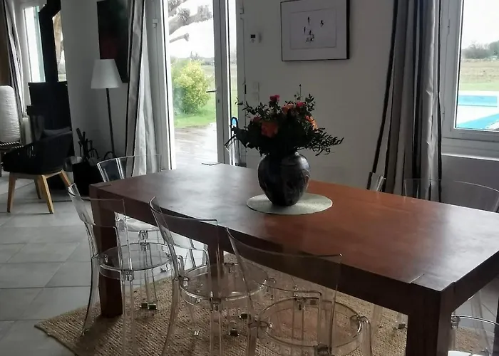 Of Happiness Saint-Jean-de-Marsacq