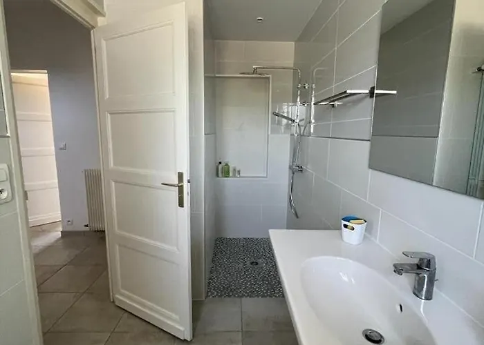 Of Happiness * Saint-Jean-de-Marsacq