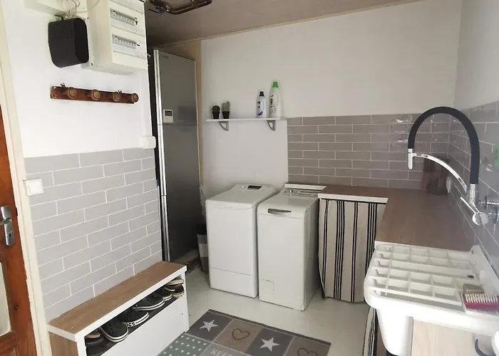 Of Happiness * Saint-Jean-de-Marsacq